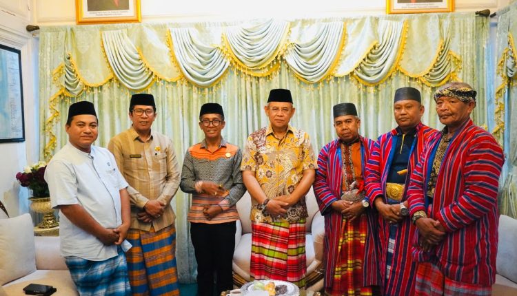 Wali Kota Baubau Terima Pemberitahuan Tradisi Polele Sapuluruamalo Bula Maludu